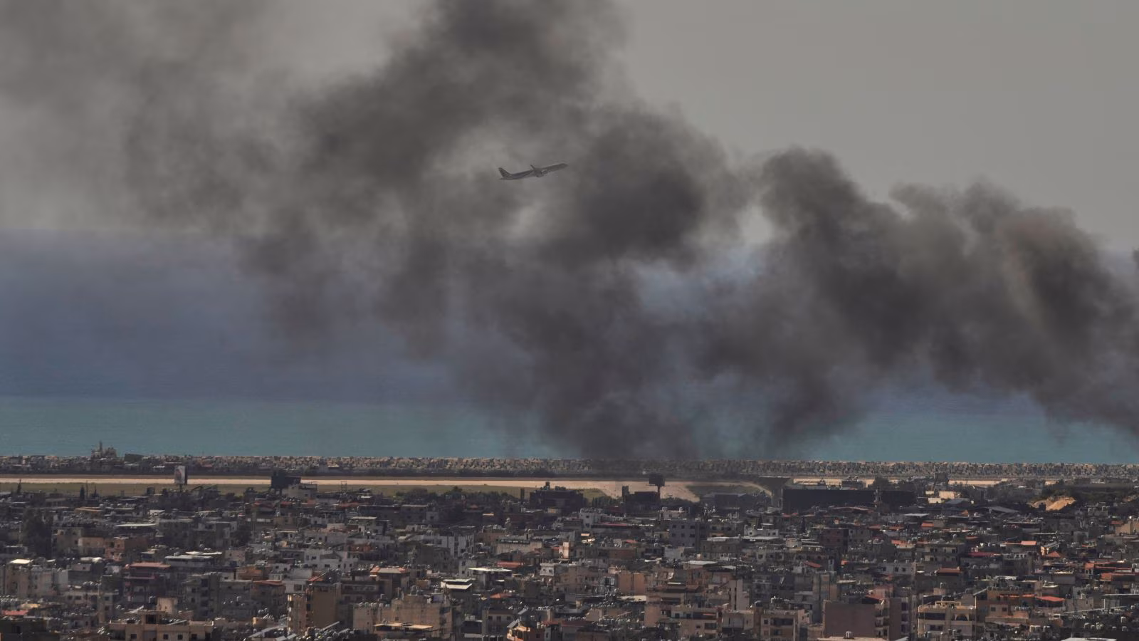 Newest Information on Iran’s Assault Throughout UAE, Dubai, Kuwait, Saudi Oil Refineries, Airports and Regional Targets
