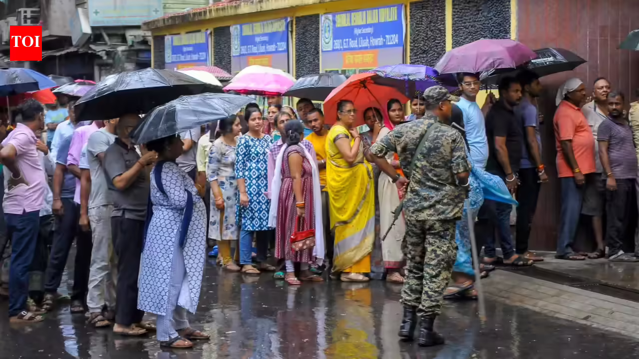 West Bengal logs file 91.66% turnout in section 2, sporadic violence reported throughout districts | India Information