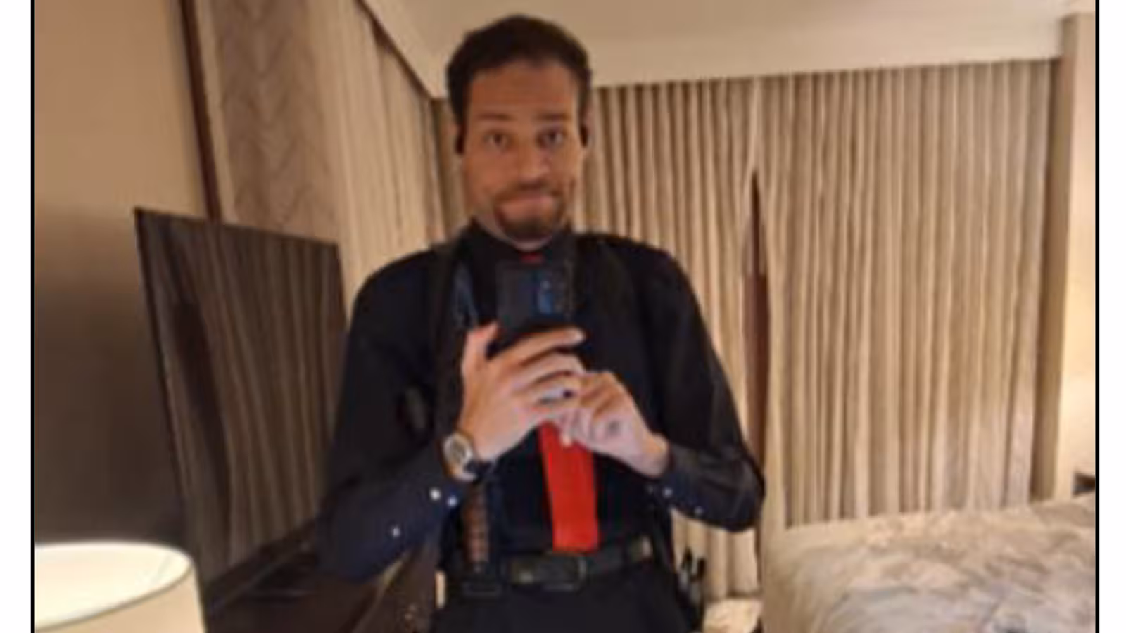 Chilling Mirror Photographs and a ‘Pleasant Federal Murderer’ Manifesto Reveal the Ultimate Minutes Earlier than the White Home Press Gala Assault