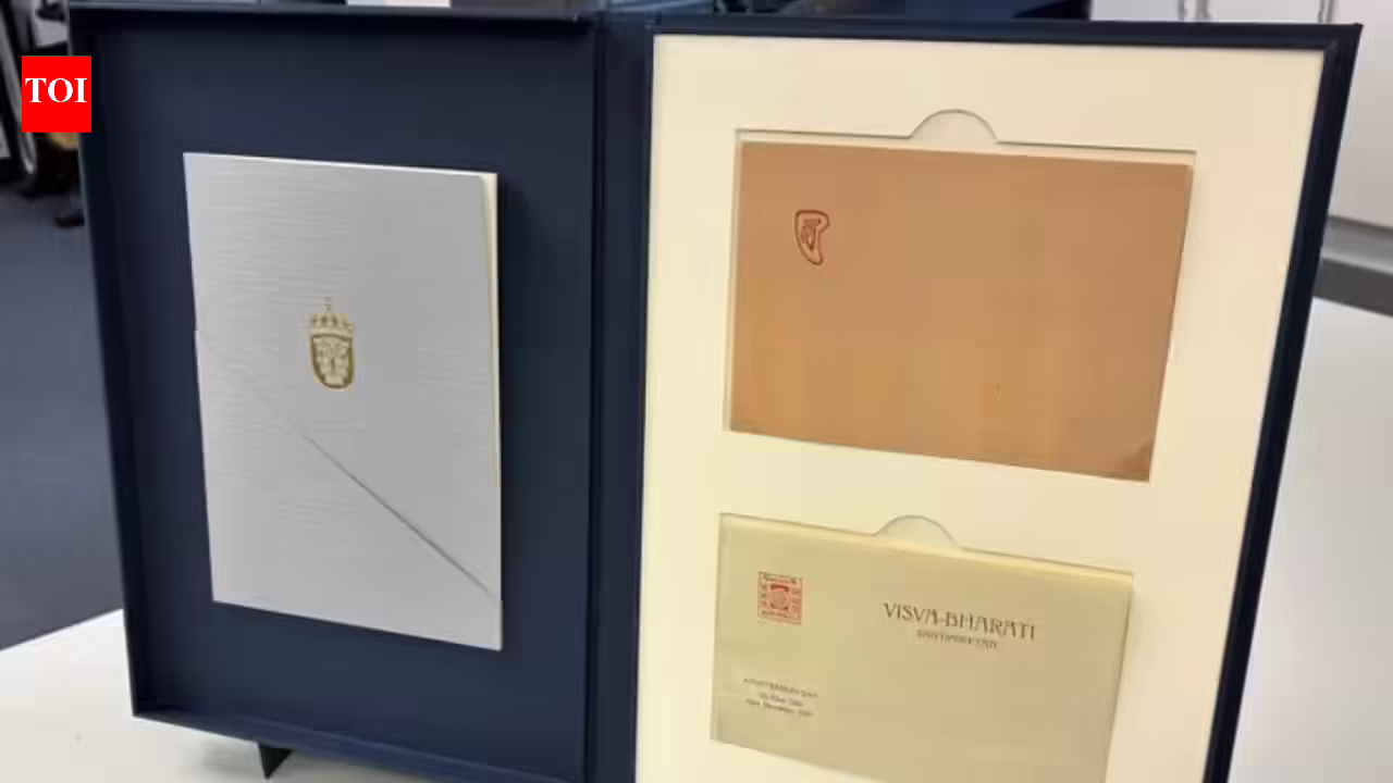 PM Modi, Kristersson alternate distinctive presents