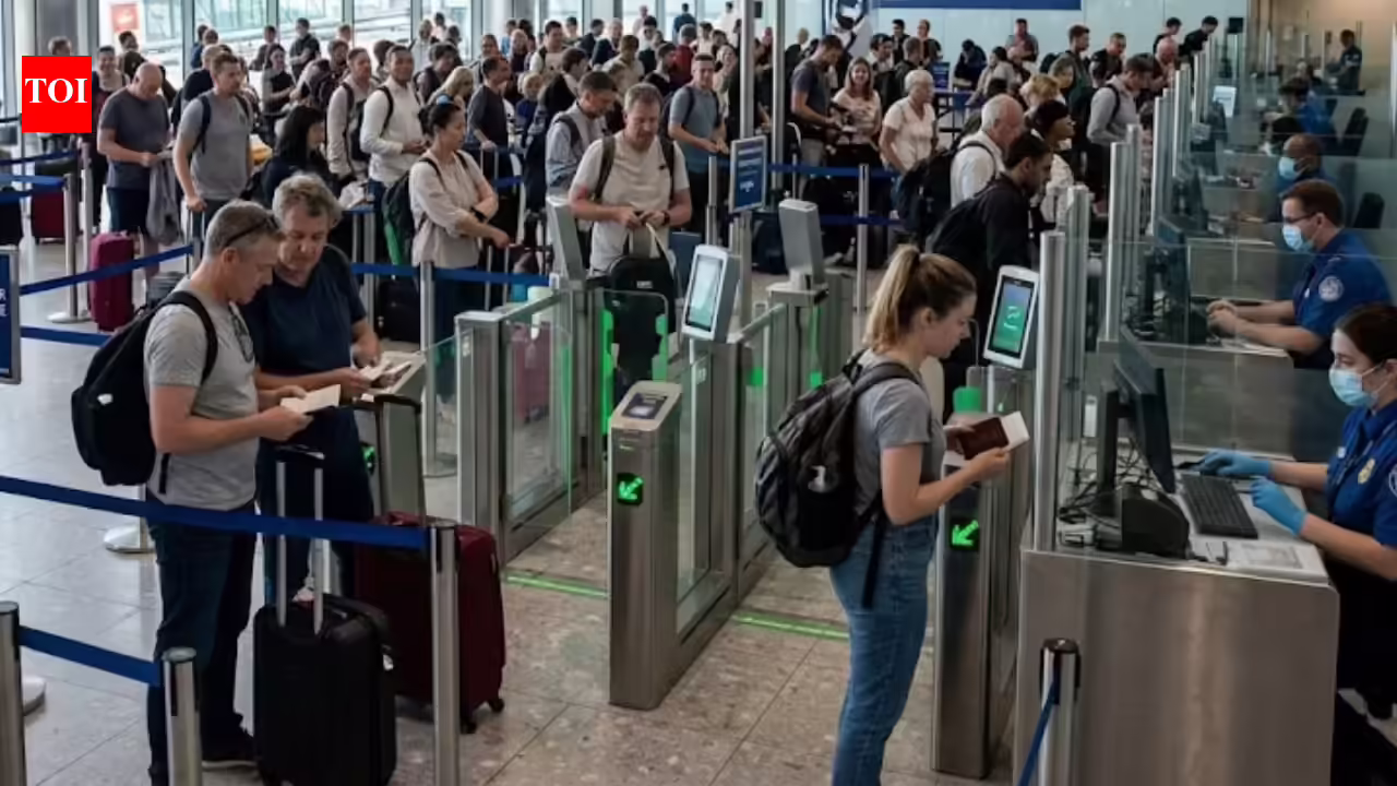 UK web migration falls beneath 200,000 as stricter visa guidelines reduce arrivals | World Information