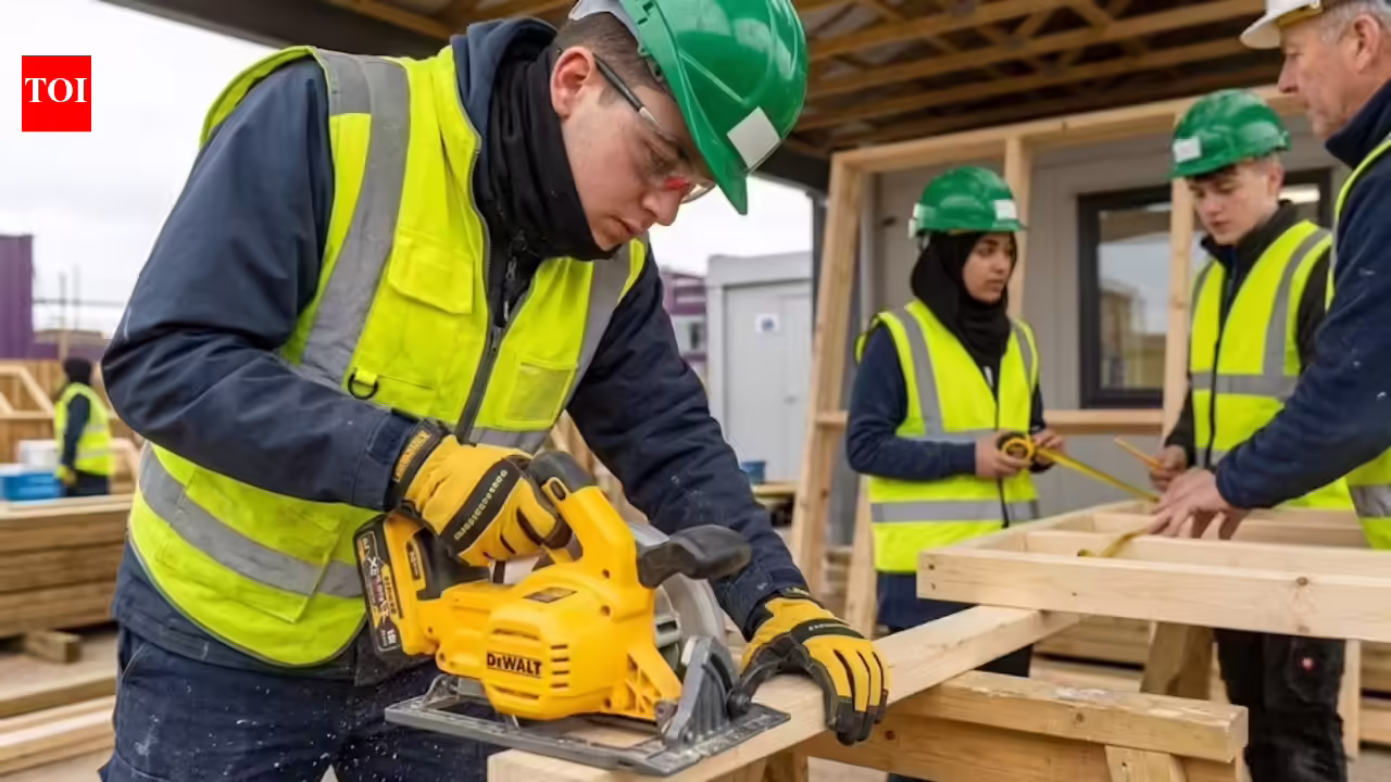 Uk Work Placements: UK govt pledges 300,000 new work placements as NEET numbers high a million | World Information