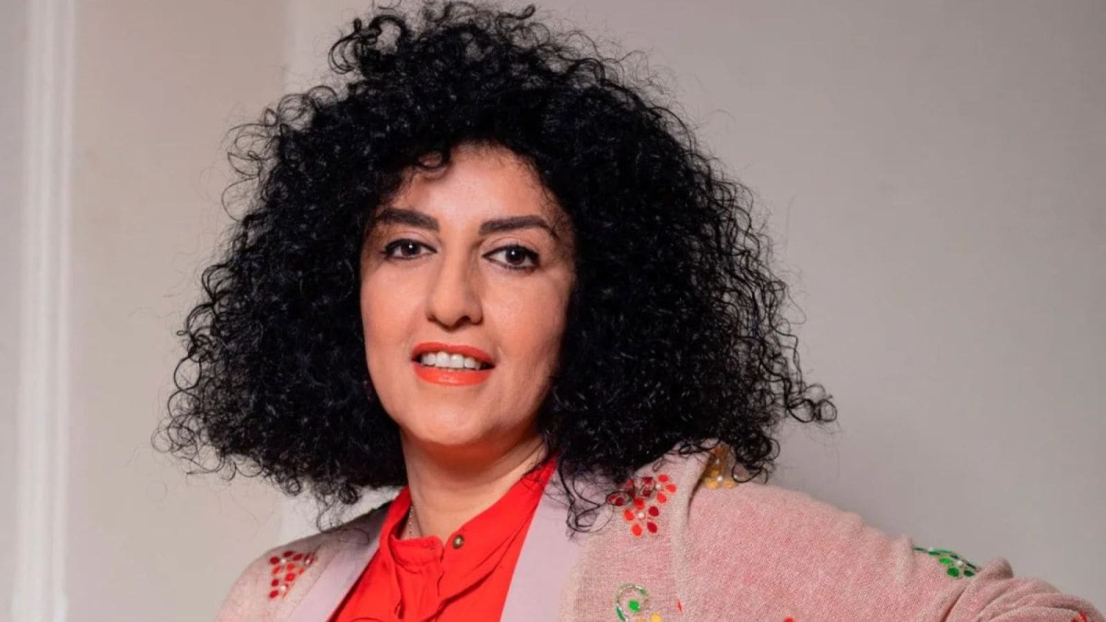 Imprisoned Iranian Nobel laureate Narges Mohammadi transferred to hospital | World Information