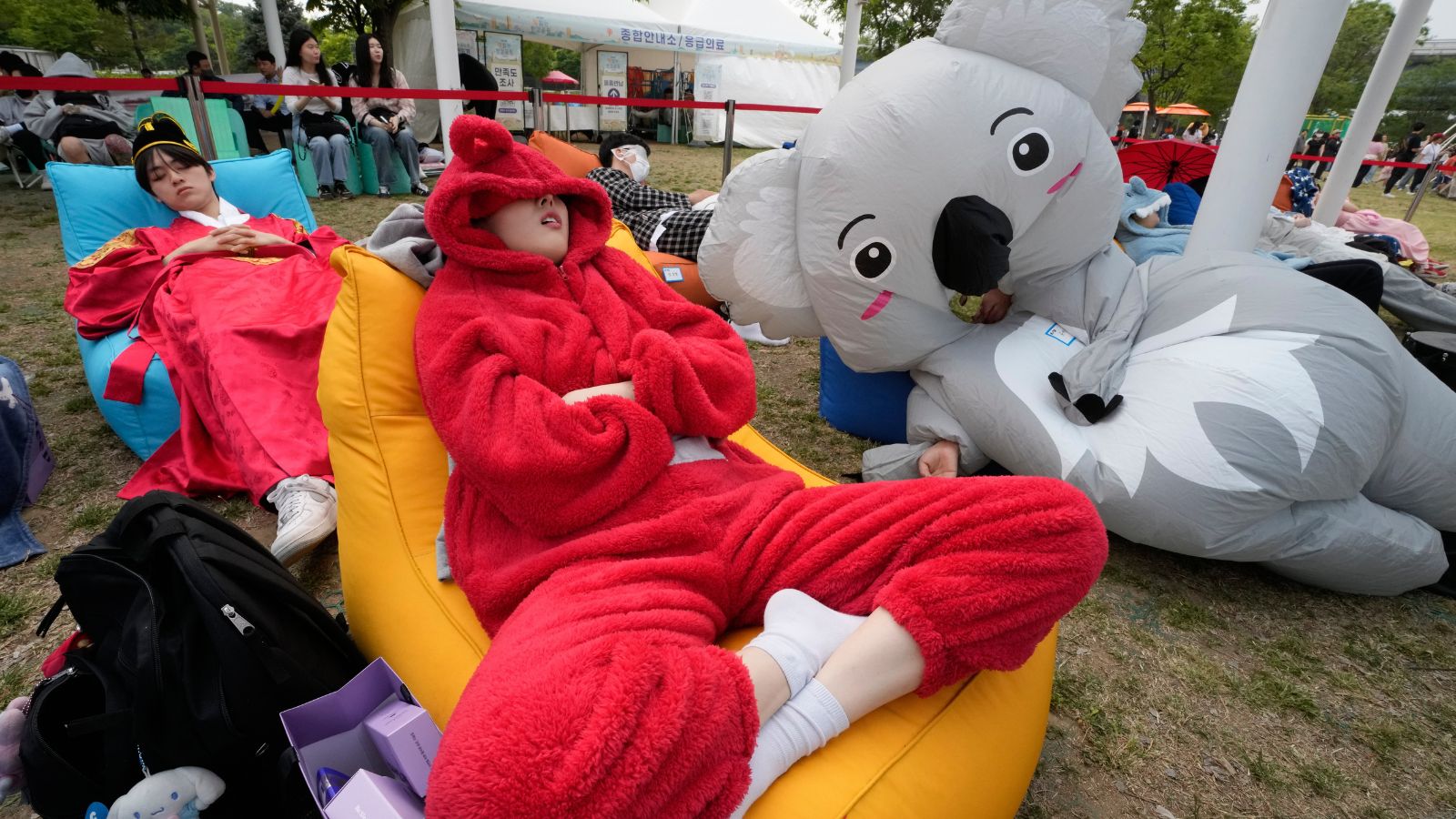 Seoul’s Uncommon “Energy Nap Contest” Reveals a Darkish Reality About South Korea’s Work Tradition