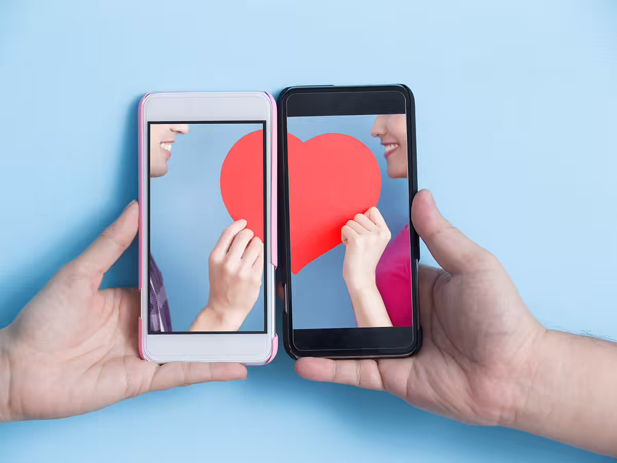 Indian courting apps, companies see surge of paying customers in small cities