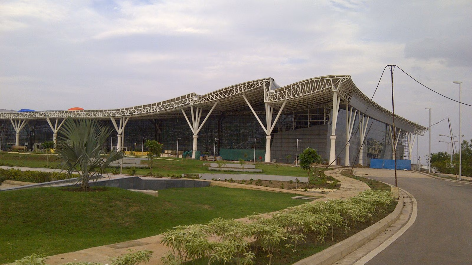 Dizzy from excessive warmth, electrician falls to loss of life from Raipur airport ceiling | India Information