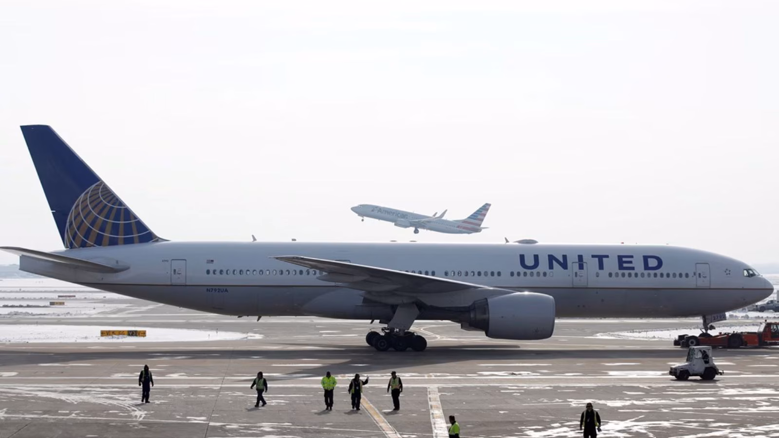 United Airways flight diverted after passenger ‘tried to breach cockpit’