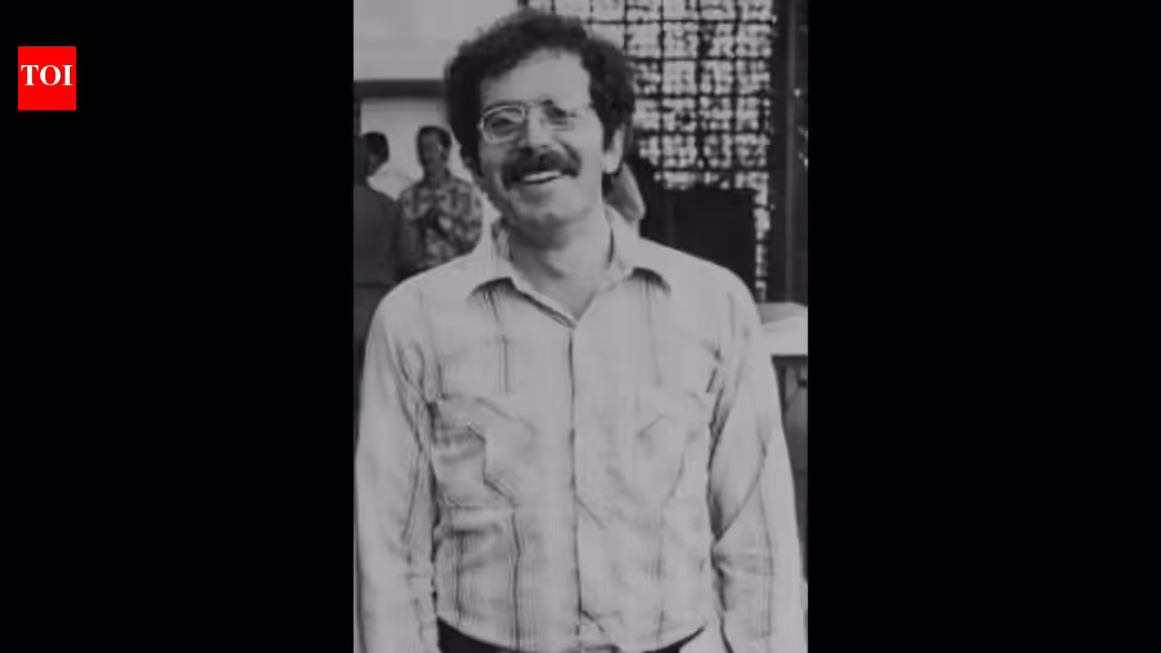 Quote of the day by American astronomer Marc Aaronson: “If we’re going to die anyway…why be cautious? Why not threat all now, at this second, on this journey?” |