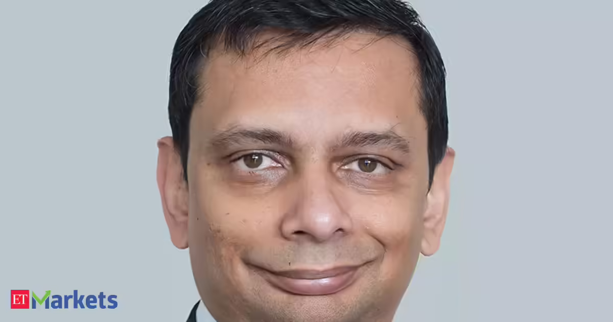 AI worry over IT overdone, however near-term ache more likely to persist: Seshadri Sen
