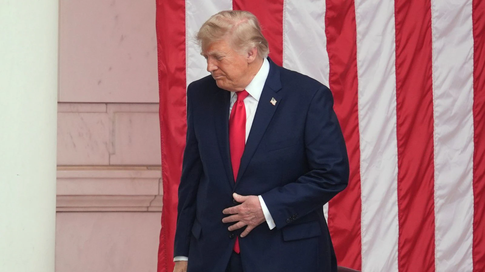 Trump Calls for Iran Deal Modifications After White Home Assembly: Report