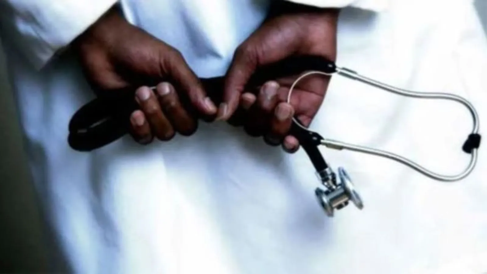 Medical doctors oppose transfer to let out-of-state medics practise with out registration in Chhattisgarh | India Information
