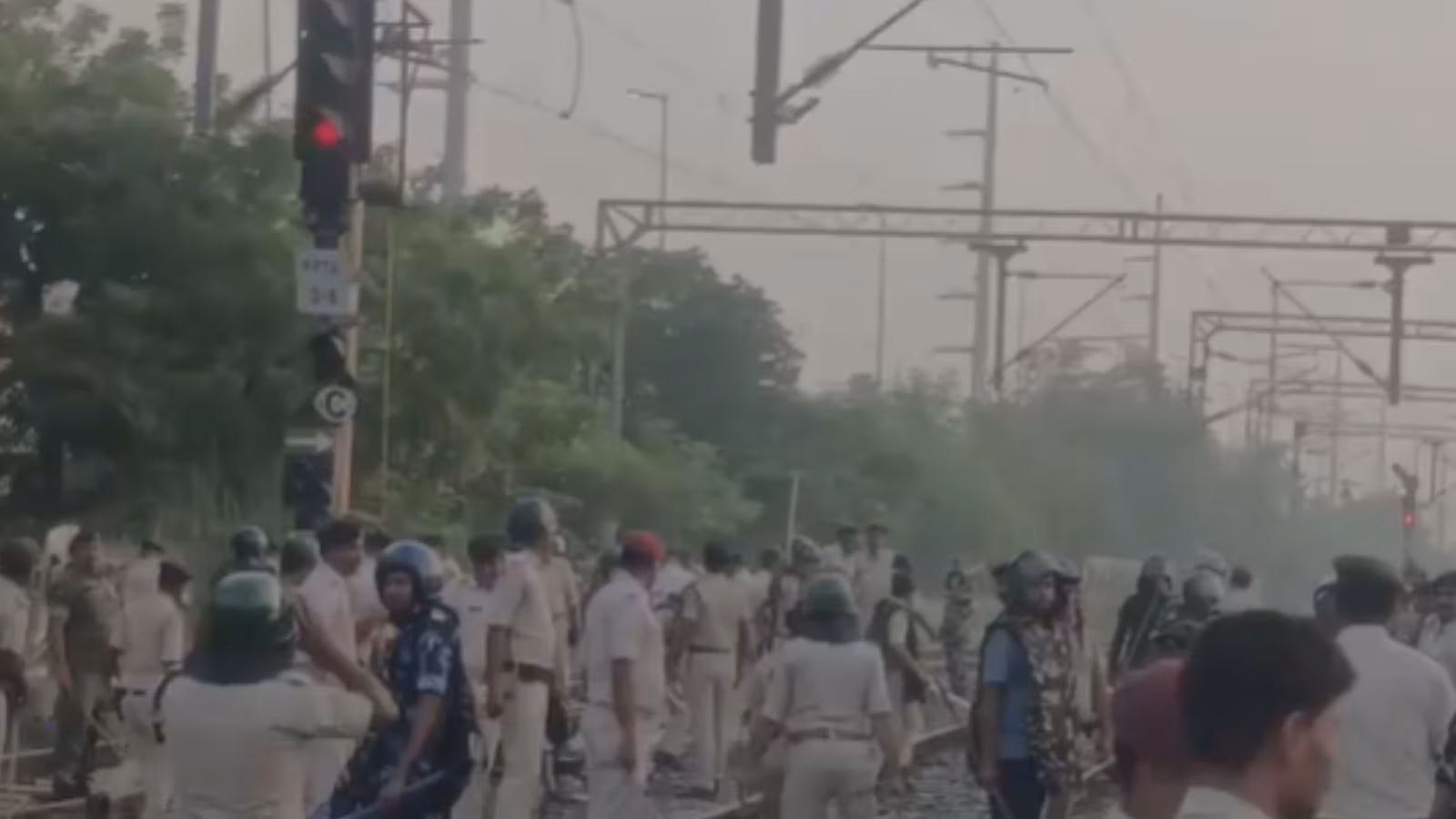 Stones pelted, trains stopped: Early morning chaos at Patna’s Patliputra station forward of excise constable examination | India Information