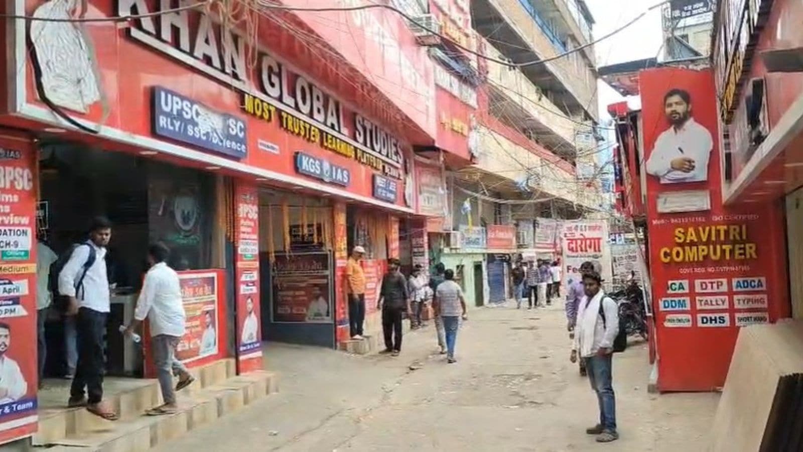 As police seek for Khan sir, college students collect in help exterior Patna institute | India Information