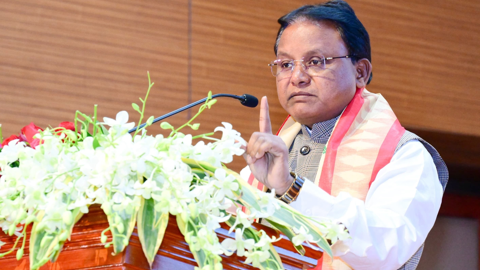 Constable ‘engaged in home work’, Odisha suspends senior IPS officer | India Information