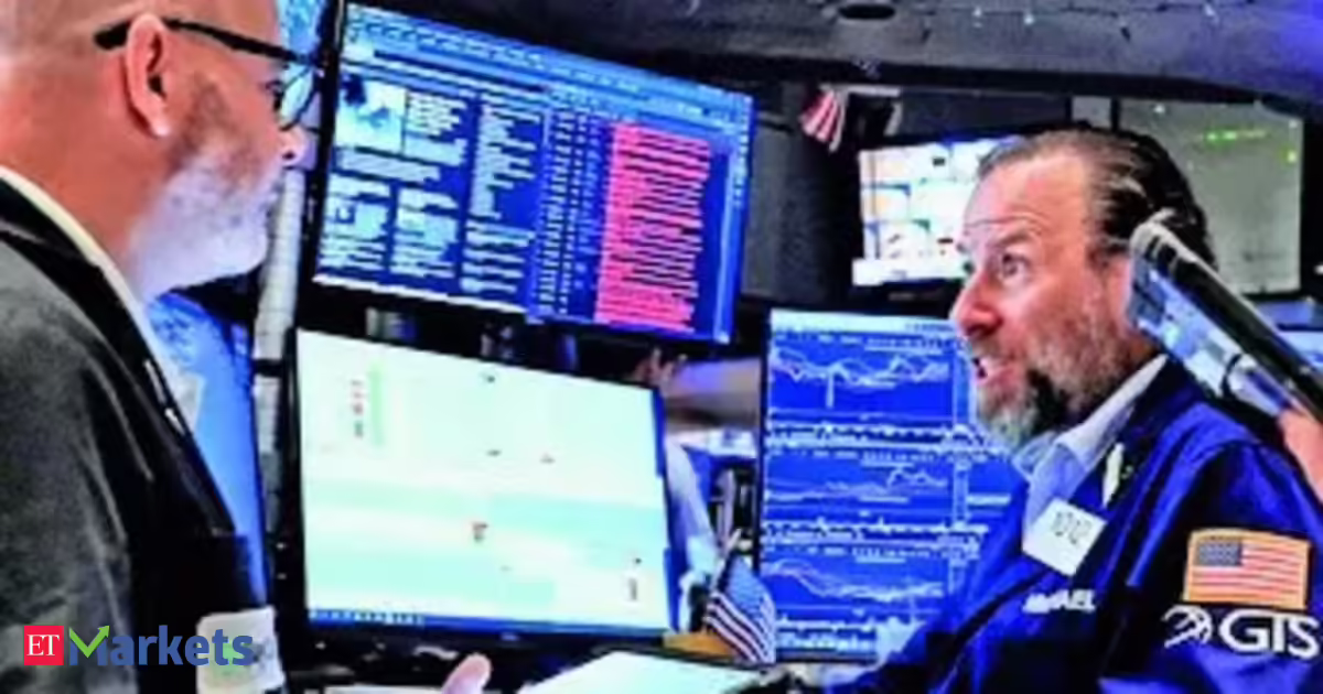 US shares right now: Nasdaq ends decrease as chip weak spot offsets stable earnings, financial information