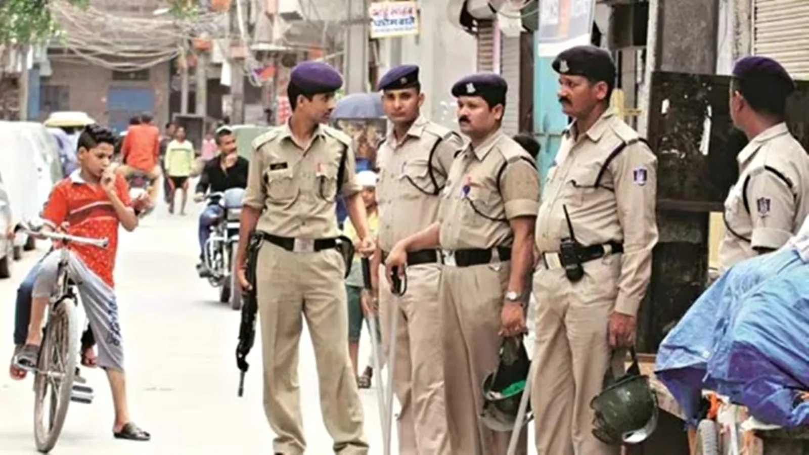 MP police on their heels, lady of Kumbh Mela fame, husband in hiding in Kerala | India Information