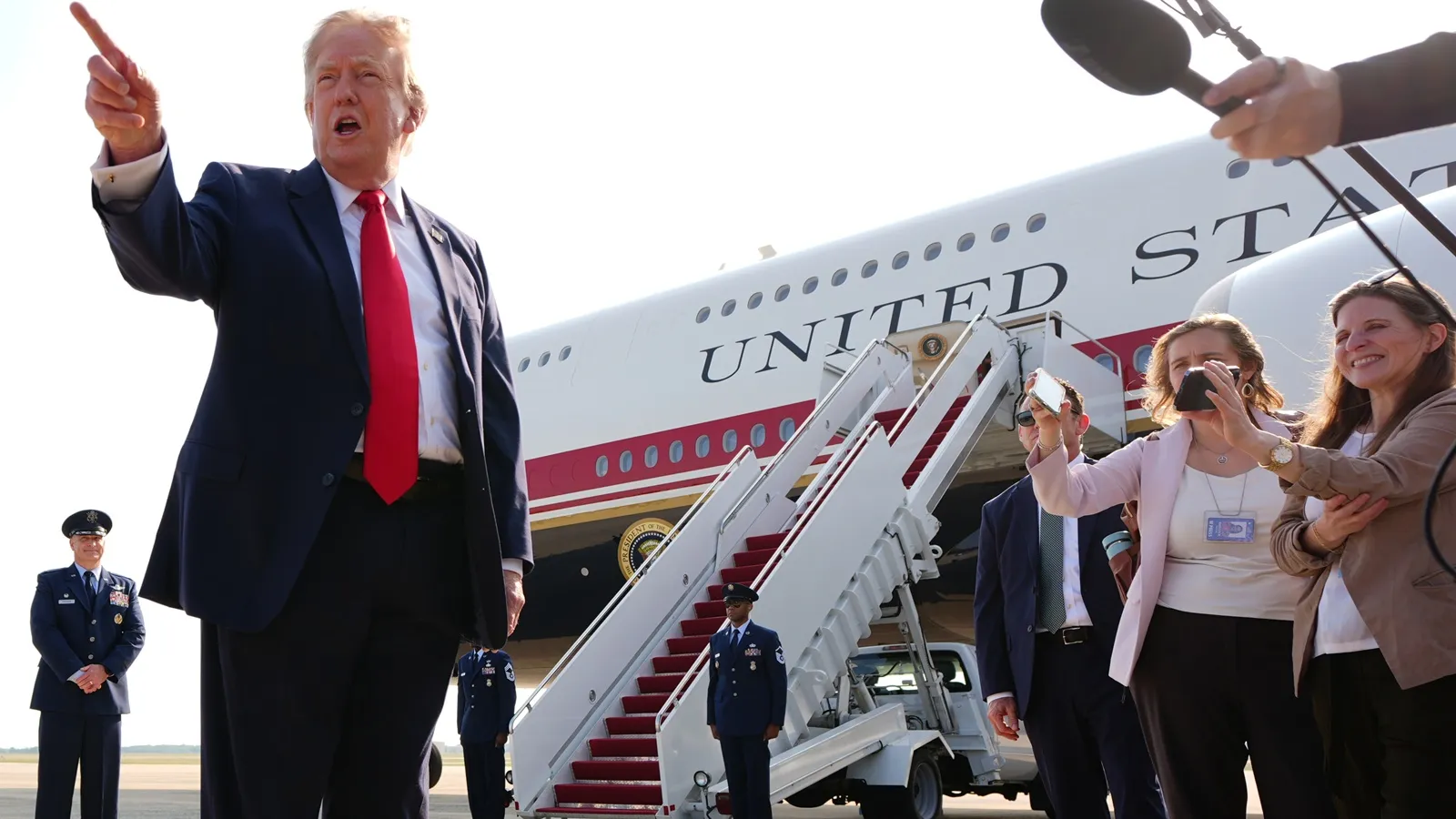 ‘Subsequent week it will get actually dangerous’: Trump threatens to wipe out Iran’s bridges, energy crops in dramatic escalation | World Information